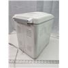 Image 5 : Black & Decker all in one bread maker - turns on