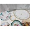 Image 4 : Assorted decorative plates