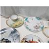 Image 5 : Assorted decorative plates