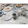 Image 3 : Assorted decorative dishes