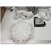 Image 2 : Assorted decorative items