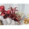 Image 3 : Assorted decorative items
