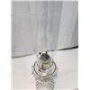 Image 4 : Clear glass coal oil lamp, w/ chimney