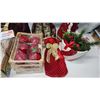 Image 4 : Collection of Christmas décor