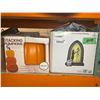 Image 1 : Lot of 2 Halloween Decotations 7' Arch with Jack and Sally Silhouettes and Stacking Pumpkins 3 Stack