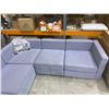 Image 3 : 5 Piece Sectional Couch with Legs (Light Blue)