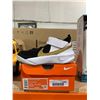 Image 1 : Nike Team Hustle D 10 Black Metallic Gold/White Size 12c Youth