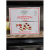 Image 1 : Maison Jacquemart Strawberry Biscuit Sandwich Cookies 639g
