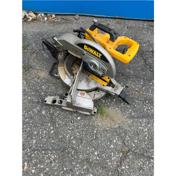 Dewalt 10 inch compound miter saw