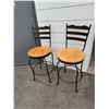 Image 1 : 2 stools 24.5 to seat