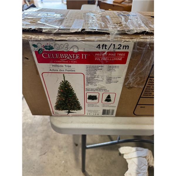 4ft pre-lit Christmas tree