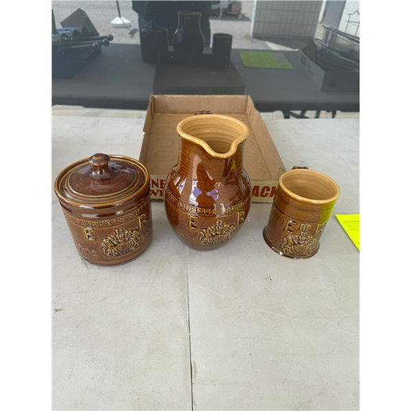 Queen's Silver Jubilee pottery