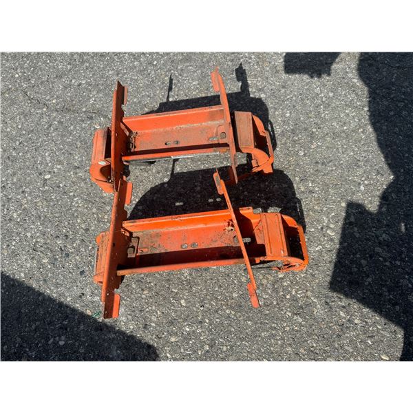 Workhorse adjustable platform brackets