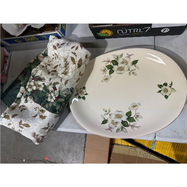 Jonhs brother platter and table runner