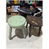 Image 1 : Two milking stools