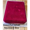 Image 2 : Necklace  Box
