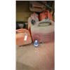 Image 1 : Misc Lot Of Jerry Cans