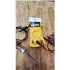 Image 1 : Voltage Meter & Test Light