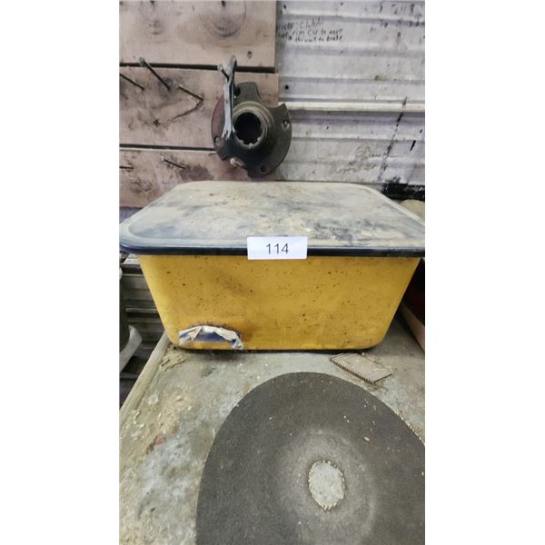 New Power Fist 3.5Gallon Parts Washer
