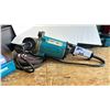 Image 2 : MAKITA ( GA7910 ) 7"/ 9" POWER SANDER/ GRINDER WITH EXTRA DISCS + DISC HOLDER