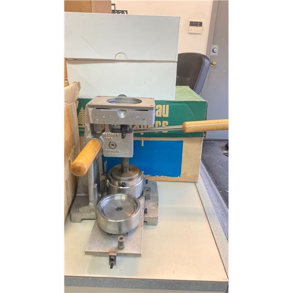 MACARON INC BUTTON MAKING MACHINE WITH FIVE BOXES OF BUTTONS