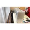Image 3 : SUITCASE 'CUSTOM LIGHT BOXES' PORTABLE SIGN