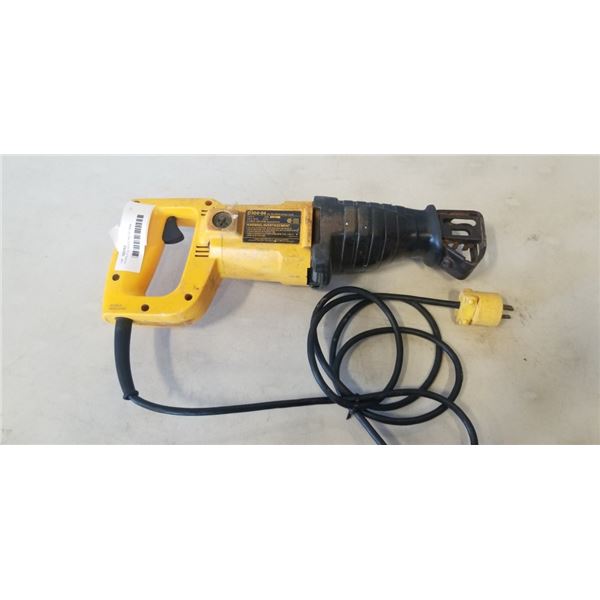 DEWALT CORDED RECIP SAW