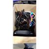 Image 1 : ASSORTED LOST PROPERY SUNGLASSES