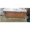 Image 1 : WOODEN TOOLBOX WITH CONTENTS