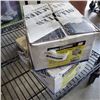 Image 1 : TWO BOXES OF 1/2" 16 GAUGE MEDIUM CROWN COLLATED STAPLES