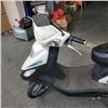 Image 2 : WHITE GIOBIKES SCOOTER, NEEDS BATTERY AND CHARGER, HAS KEYS