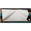 Image 3 : PROJECTOR SCREEN
