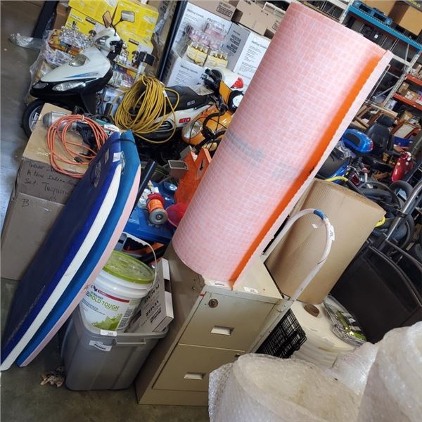 SCHLUETER UNDERLAYMENT AND TOTE WITH ASSORTED BUILDING SUPPLIES