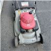 Image 4 : HONDA HRB 215 SELF PROPELLED GAS POWERED LAWN MOWER