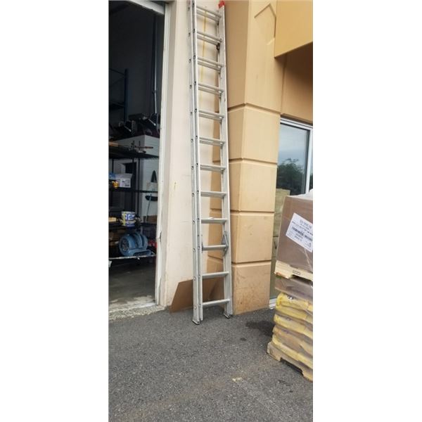 24' ALUMINUM EXTENSION LADDER