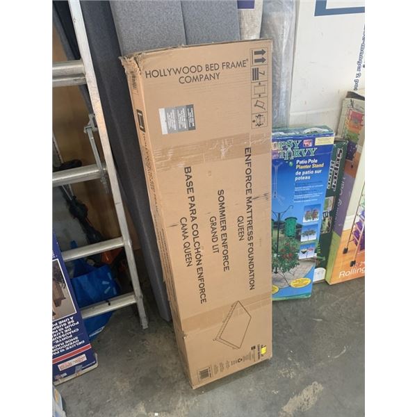 NEW QUEENSIZE PLATFORM BED BASE