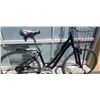 Image 3 : BLACK TREK BIKE