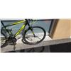 Image 4 : GREY AND GREEN MOVELO BIKE