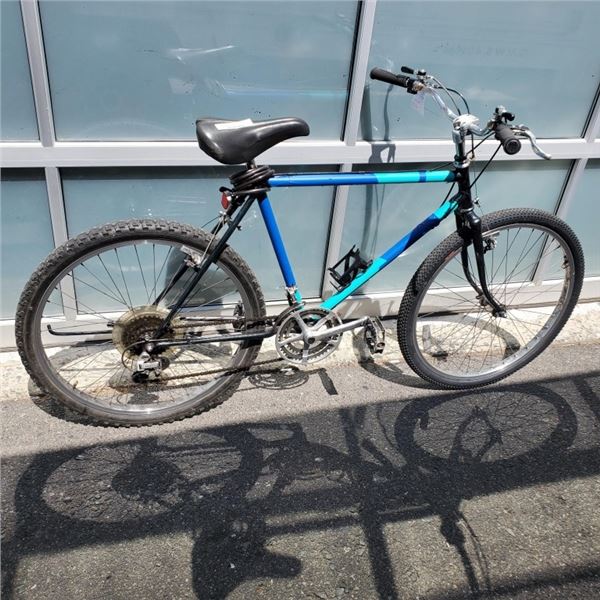 GREEN AND BLUE NO NAME BIKE