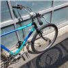 Image 3 : GREEN AND BLUE NO NAME BIKE