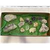 Image 1 : TRAY OF ASSSORTED SEMI PRECIOUS STONES