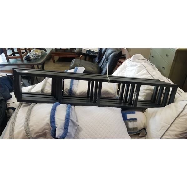 4 METAL FLOATING SHELVES