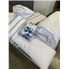 Image 2 : KING SIZE HOTEL COLLECTION DUVET AND ASSORTED KIDS ROOM DUVET ABND PILLOWS ETC