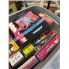 Image 2 : TOTE OF ASSORTED NEW KIDS TOYS AND GAMES
