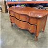 Image 2 : ANTIQUE CLAW FOOT SERPENTINE FRONT 2 DRAWER DRESSER