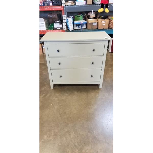 GREEN 3 DRAWER DRESSER