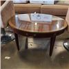 Image 1 : OVAL MAHOGANY COFFEE TABLE WITH DRAWER