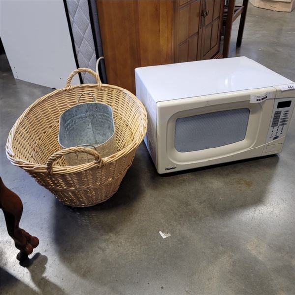 WHITE DANBY MICROWAVE, WICKER BASKET AND GALVANIZED TUB