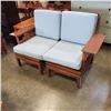 Image 1 : 2PC ROSEWOOD LOVESEAT WITH PATIO CUSHIONS