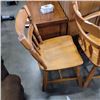 Image 4 : 4 MATCHING DINING CHAIRS